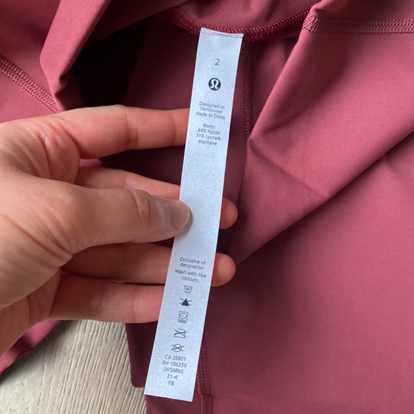 Wunder Under luxtreme 25" mulled wine size 2 lululemon nwt - Picture 4 of 12